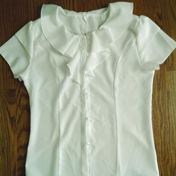 White ruffle short sleeve top size M - Picture 1 of 2